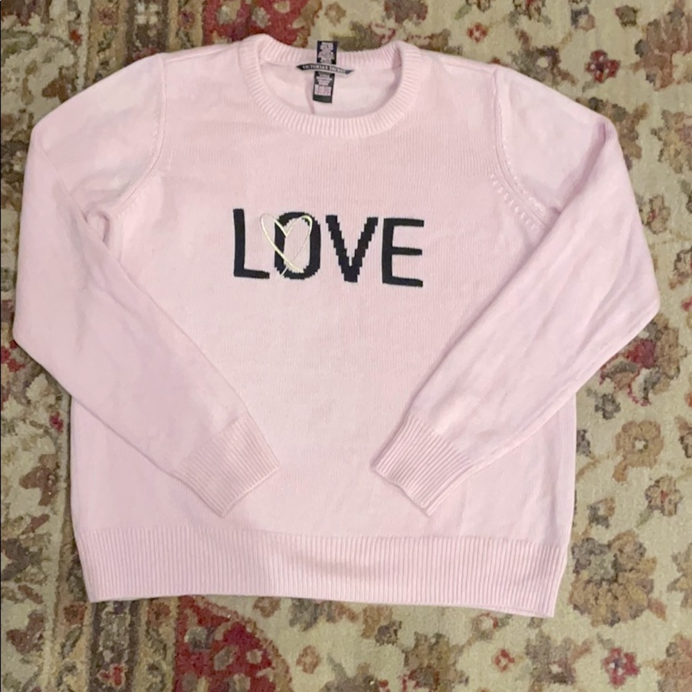 Victoria’s Secret soft Pink sweater, size M.